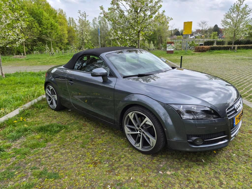 Audi TT 2.0 Tfsi Roadster 147KW 2007 Grijs.  Nieuwstaat, Auto's, TT, Zwart, 4 cilinders, Handgeschakeld