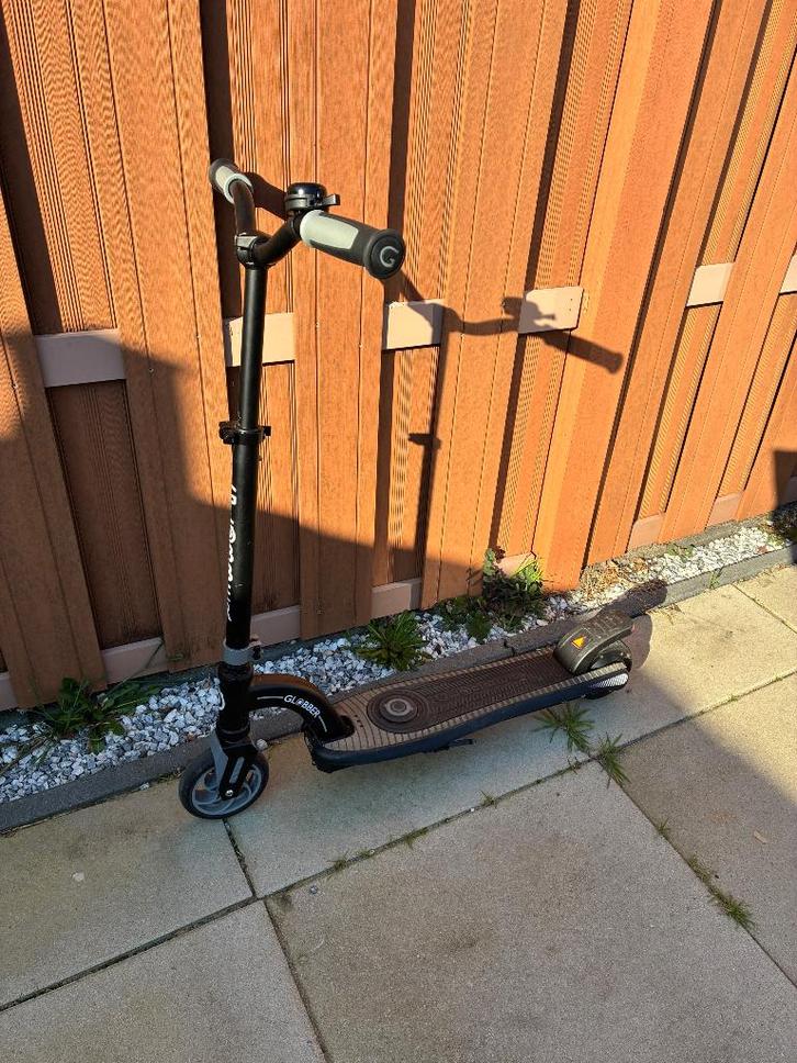 Elektrische step - Globber one K emotion 10, Fietsen en Brommers, Steps, Zo goed als nieuw, Elektrische step (E-scooter), Ophalen