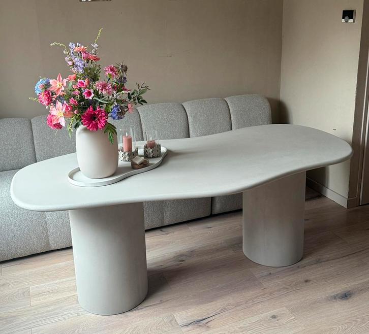 Organische Vorm Eettafel Beton Cire | 100x200cm, Huis en Inrichting, Tafels | Eettafels, Zo goed als nieuw, 50 tot 100 cm, 200 cm of meer