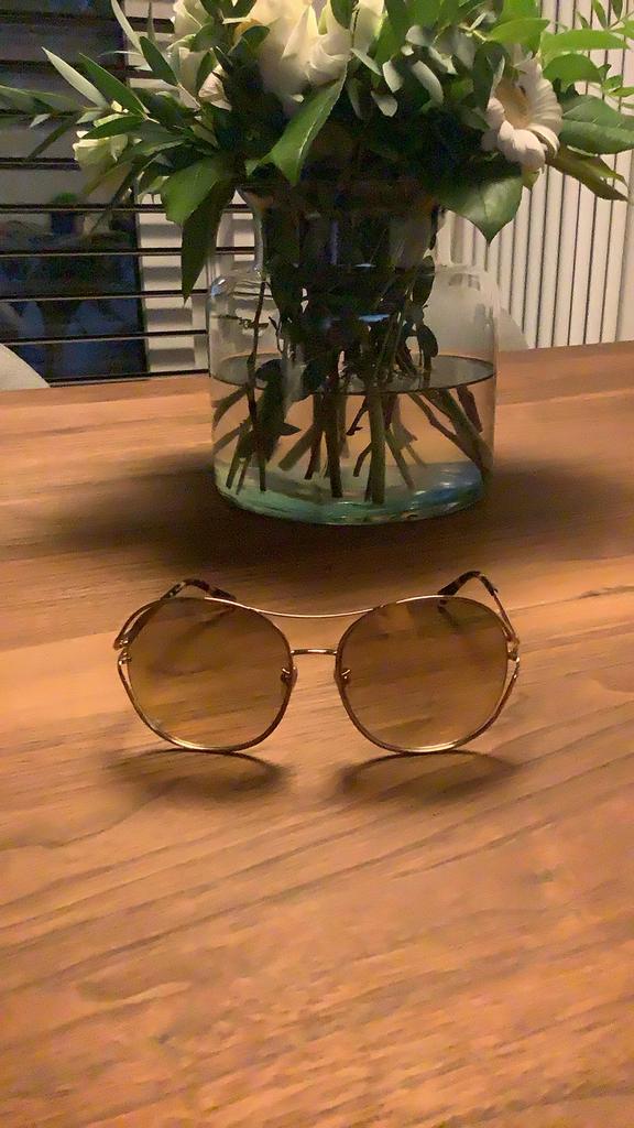 Nina Ricci # Stijlvolle Zonnebril # goudkleurig montuur ️, Sieraden, Tassen en Uiterlijk, Zonnebrillen en Brillen | Dames, Overige merken