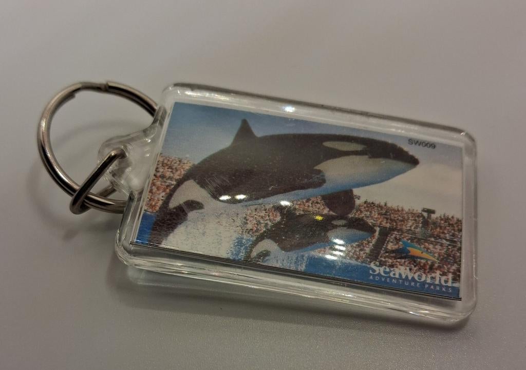 SeaWorld sleutelhanger met orka's, Verzamelen, Sleutelhangers, Ophalen of Verzenden