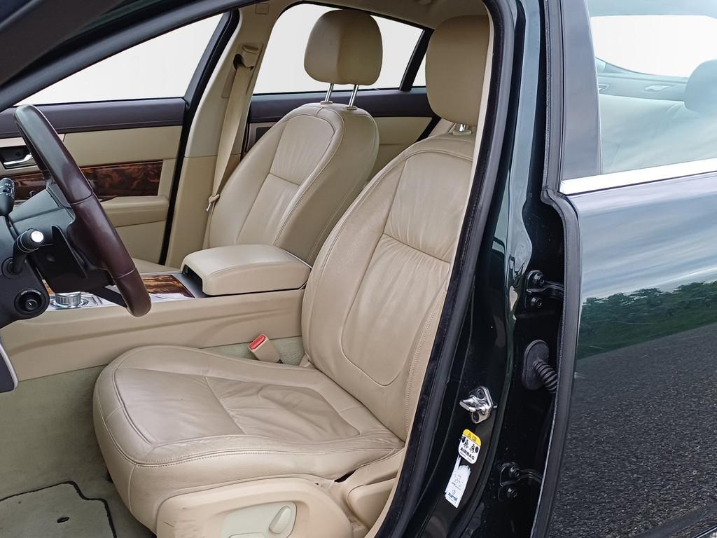 Jaguar XF 3.0 V6 Luxury /Origin NL/Goed onderhouden!/Leder/C, Auto's, Jaguar, Automaat, 238 pk, Achterwielaandrijving, Gebruikt
