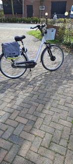 Mooie QWIC (N7.1) Dames fiets, Versnellingen, 56 cm of meer, Zo goed als nieuw, Ophalen