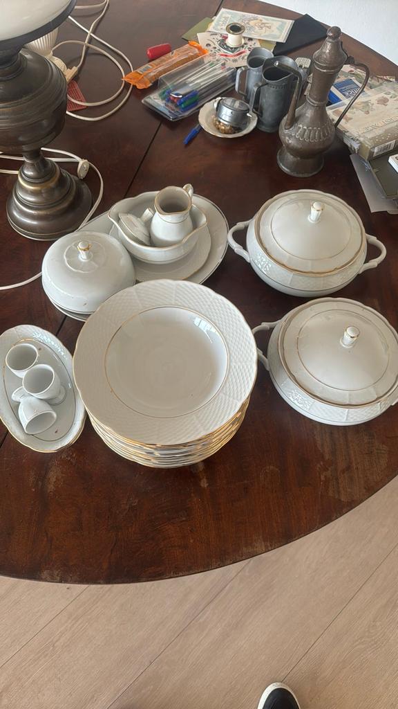 Wit servies met gouden rand, Antiek en Kunst, Ophalen of Verzenden