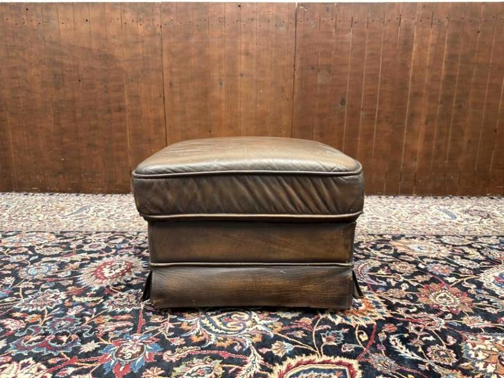 Engelse Chesterfield Hocker Poef, Antiek en Kunst, Antiek | Kantoor en Zakelijk, Ophalen