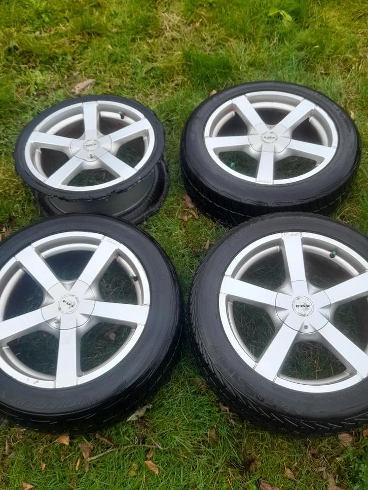 4 VELGEN met maar 3 banden, Auto-onderdelen, Banden en Velgen, Banden en Velgen, Winterbanden, 17 inch, 215 mm, Personenwagen