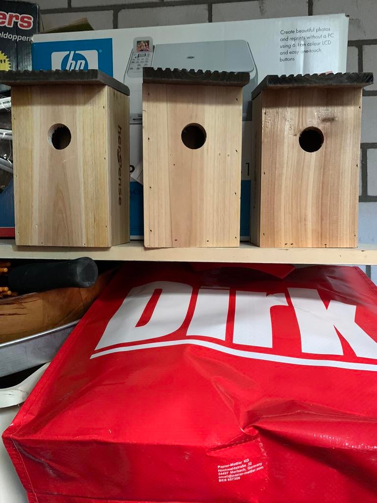 Drie stuks vogelhuisjes, Ophalen of Verzenden, Zo goed als nieuw