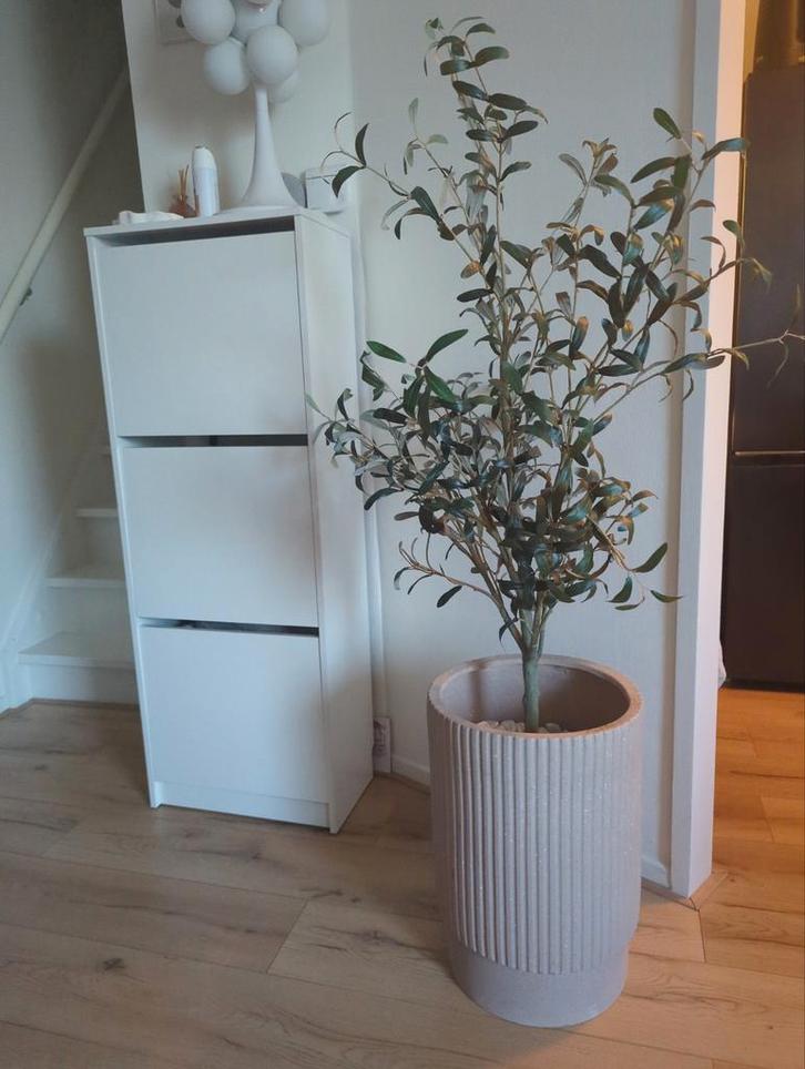 Kunst olijfboom in pot Dione - Kunstplant, Huis en Inrichting, Kamerplanten, Overige soorten, Minder dan 100 cm, Groene kamerplant