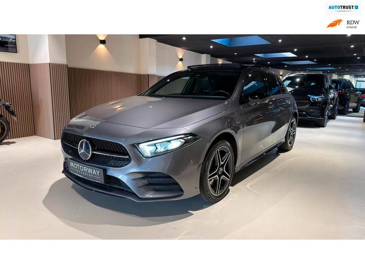 Mercedes-Benz A-klasse 250 e Edition|PANO|NIGHT PACK|SFEER|C, Auto's, Mercedes-Benz, Bedrijf, Te koop, A-Klasse, ABS, Achteruitrijcamera