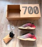 Originele yeezy 700 maat 42,2/3, Ophalen of Verzenden, Zo goed als nieuw, Sneakers of Gympen