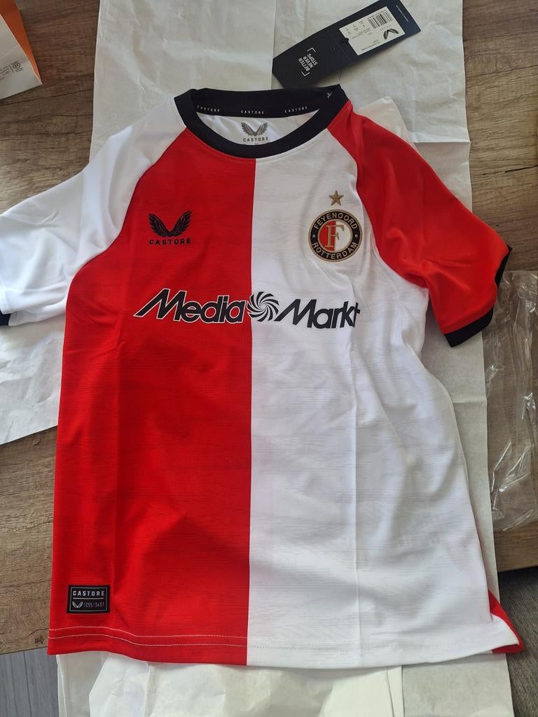 Feyenoord thuisshirt maat 146 nieuw met kaartjes, Castore, Verzenden, Jongen of Meisje, Nieuw