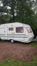 Chateau La Car 380 met voortent en uitbouw, Chateau, Dwarsbed, Particulier, 500 - 750 kg