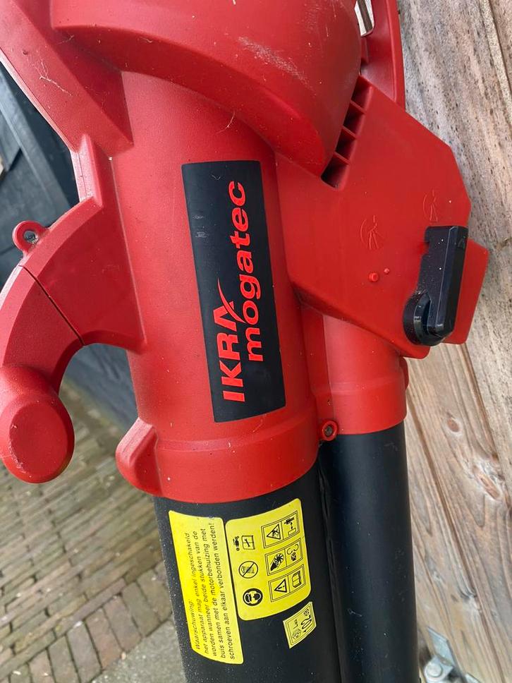 Bladblazer IKRA Mogatec, Tuin en Terras, Bladblazers, Gebruikt, Handgedragen, Elektrisch, Met zuigfunctie, Ophalen