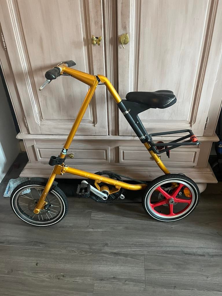 Strida met nieuwe onderdelen, Fietsen en Brommers, Fietsen | Vouwfietsen, Ophalen, Gebruikt, 20 inch of meer