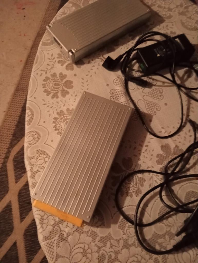 Sparta C3 defecte accu's met nieuwe laders, Ophalen of Verzenden, Gebruikt