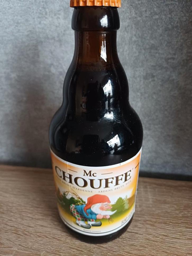 MC Chouffe oud bierflesje  2018 - vol, Verzamelen, Biermerken, Nieuw, Flesje(s), Overige merken, Ophalen of Verzenden