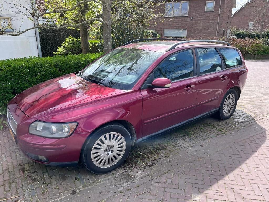 Volvo V50 2.4 140PK 2004 Rood, Auto's, Volvo, Particulier, V50, Airbags, Centrale vergrendeling, Cruise Control, Elektrische buitenspiegels