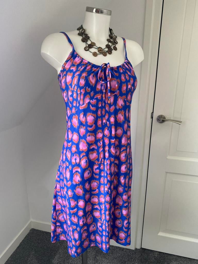 NIEUW! Prachtige CYELL strandjurk / zomerjurk maat M stretch, Kleding | Dames, Ophalen of Verzenden, Nieuw, Maat 38/40 (M), Onder de knie