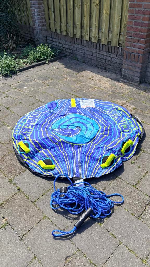 Connelly Double Play funtube band, Watersport en Boten, Watersportkleding, Zo goed als nieuw, Overige typen, Ophalen of Verzenden