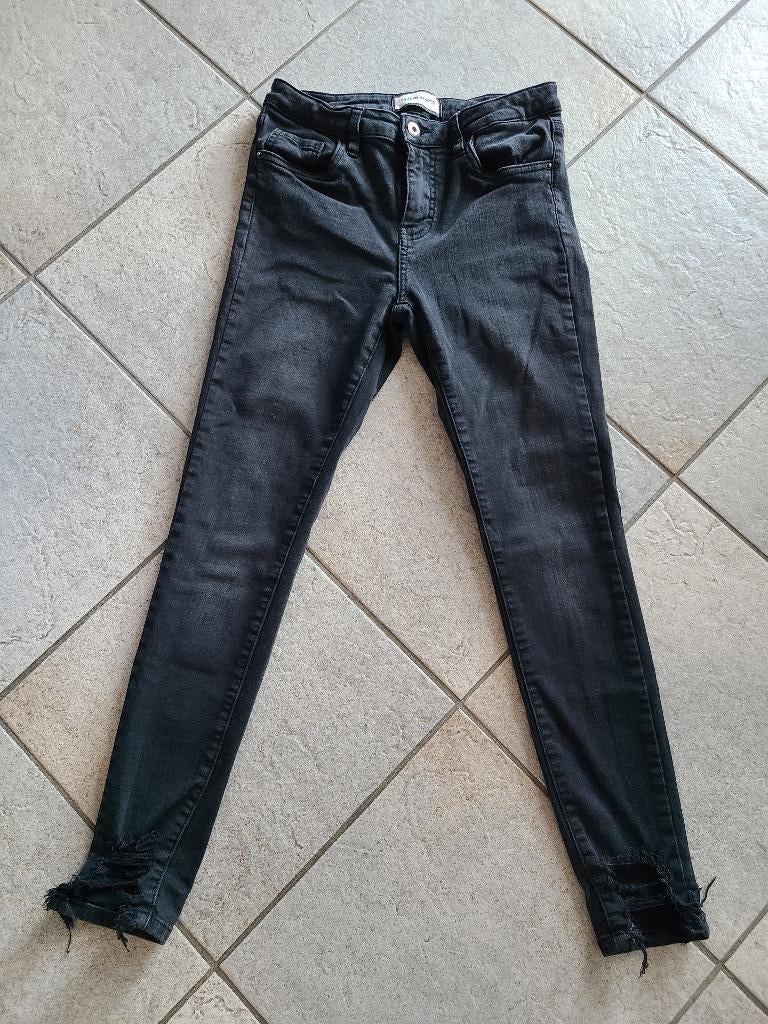 Donkergrijze stretch jeans, Queen Hearts, maat M, Ophalen of Verzenden, Zo goed als nieuw, W30 - W32 (confectie 38/40), Grijs