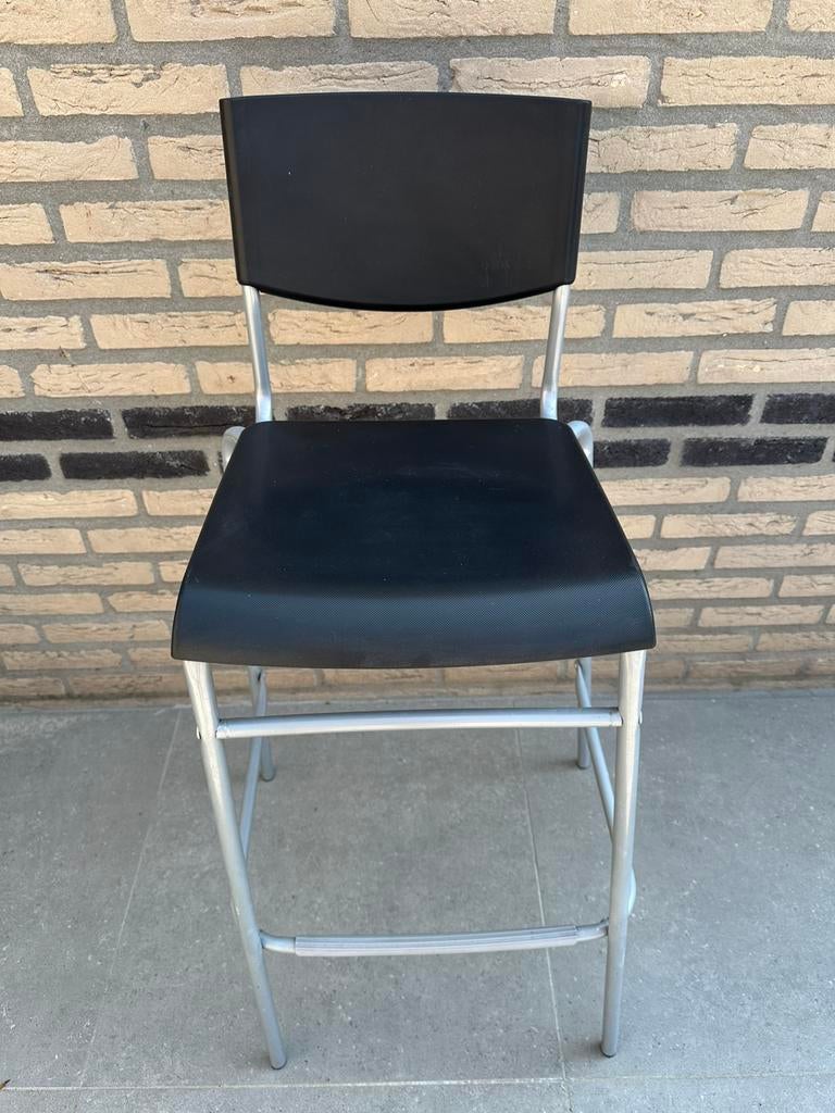 4 Barkrukken met rugleuning, 4 krukken, Ophalen, Zo goed als nieuw, 60 tot 90 cm