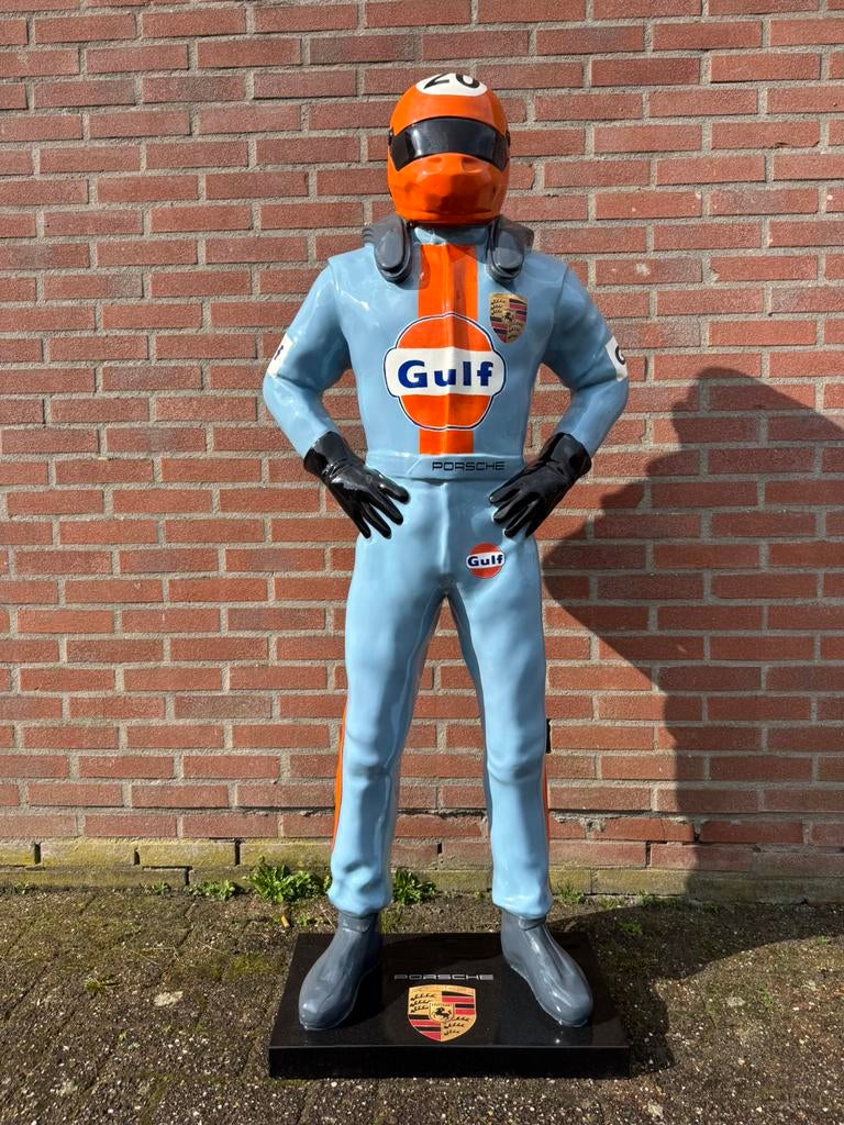 Grote Porsche Gulf coureur beeld life size, Ophalen, Gebruikt, Mens