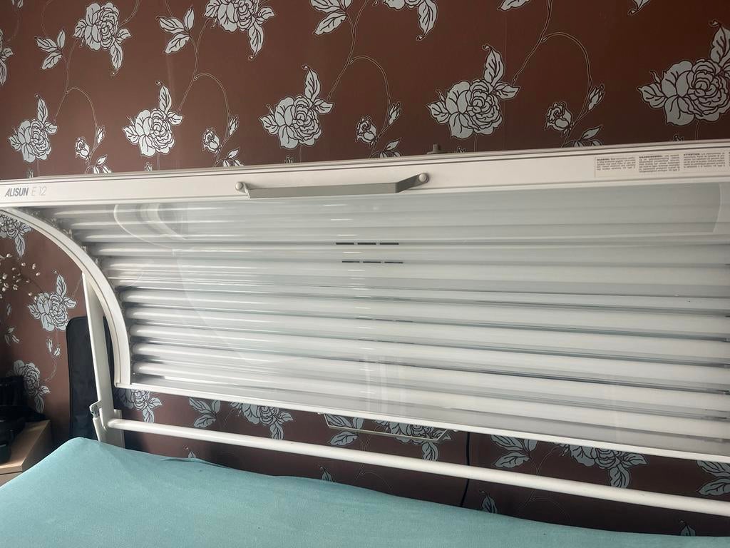 Gratis af te halen: Werkende zonnehemel (12 lampen), Witgoed en Apparatuur, Zonnebanken en Gezichtsbruiners, Ophalen, Gebruikt