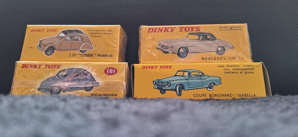 4x Dinky Toys van Atlas, 3x nieuw nog in verpakking, Hobby en Vrije tijd, Modelauto's | 1:43, Ophalen of Verzenden, Nieuw, Auto