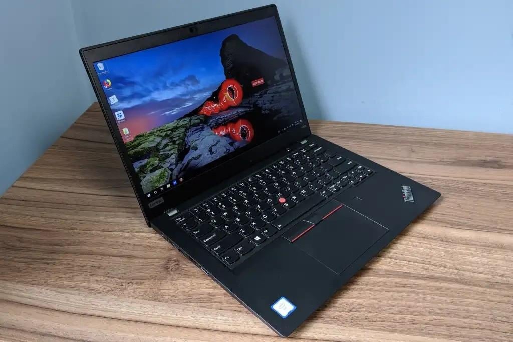 Lenovo ThinkPad X390 Yoga - i5 touchscreen Win11 Office, Lenovo Thinkpad, Qwerty, 8 GB, 13 inch
