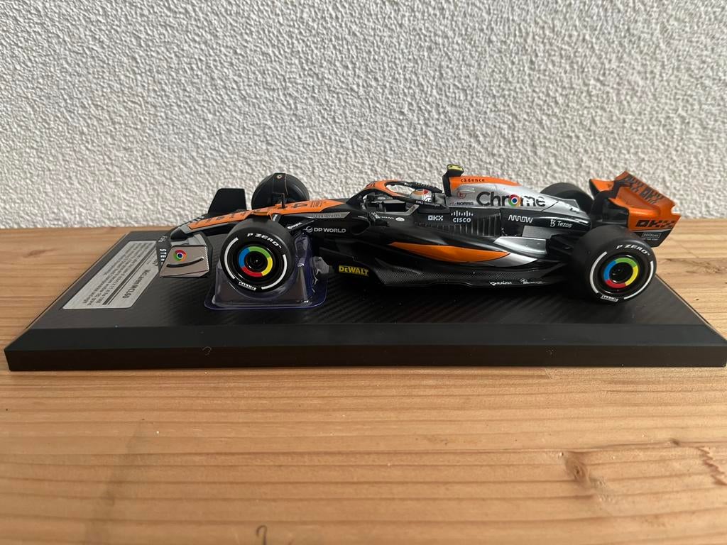 F1 schaalmodellen 1:24, Ophalen of Verzenden, Zo goed als nieuw, Bburago