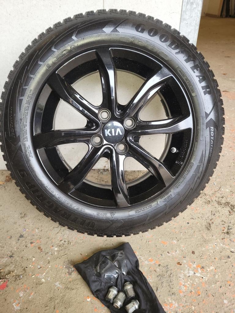 15 inch Zwarte velgen in goede staat, 15 inch, Banden en Velgen, 185 mm, Winterbanden