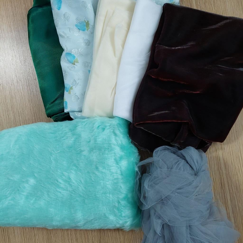 Verschillende stoffen budel, Overige materialen, 120 cm of meer, 200 cm of meer, Ophalen of Verzenden