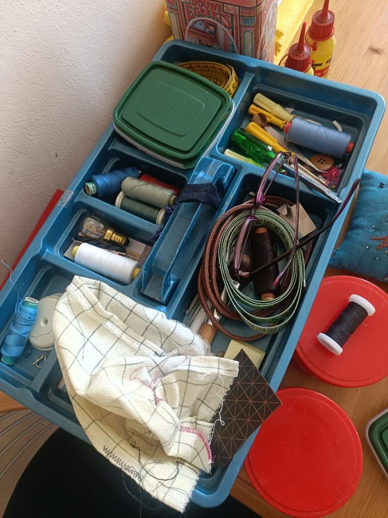 Naai set., Ophalen, Gebruikt