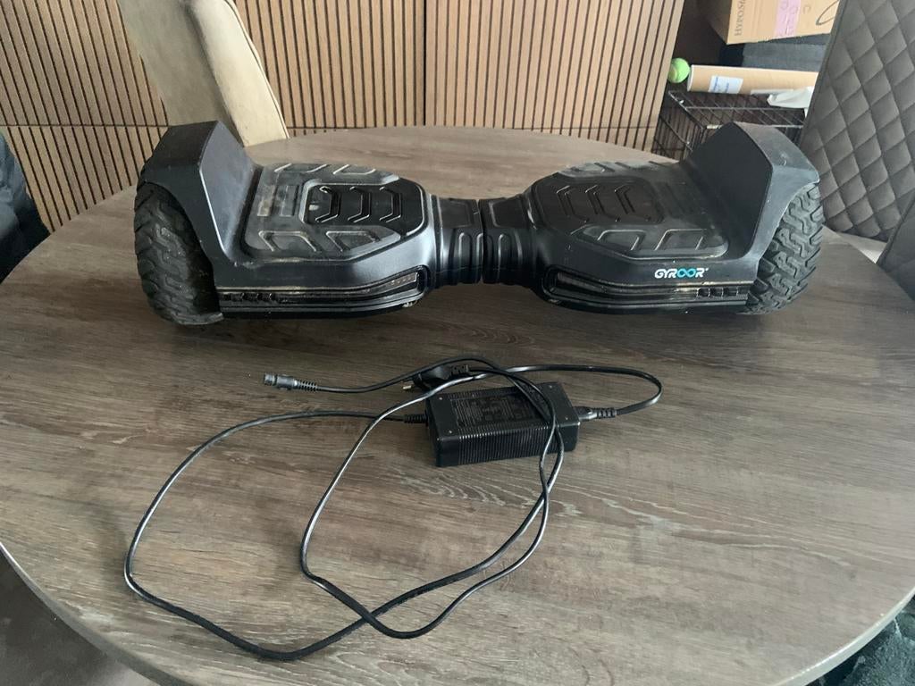 Zwart Gyroor hoverboard met oplader, Ophalen of Verzenden, Gebruikt, Overige typen