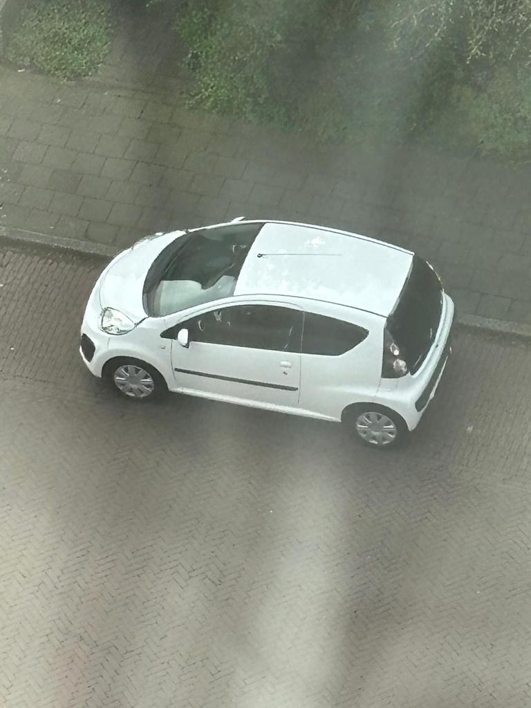 Citroën C1 1.0 3-DRS 2013 Wit, Gebruikt, Citroën, Ophalen of Verzenden, Voor