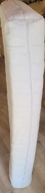 Inhoud kinderledikantje en een matras 60x120cm, Ophalen, Gebruikt