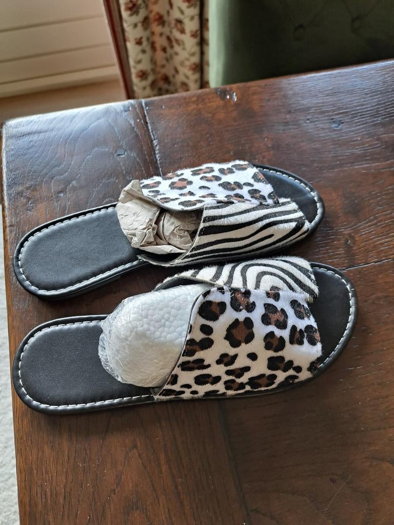 DAMES SLIPPERS NIEUW MAAT 38, Ophalen of Verzenden, Nieuw