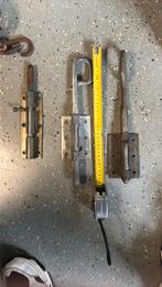 Groot sluitwerk voor garage schuurdeur, Ophalen of Verzenden, Zo goed als nieuw, Slot