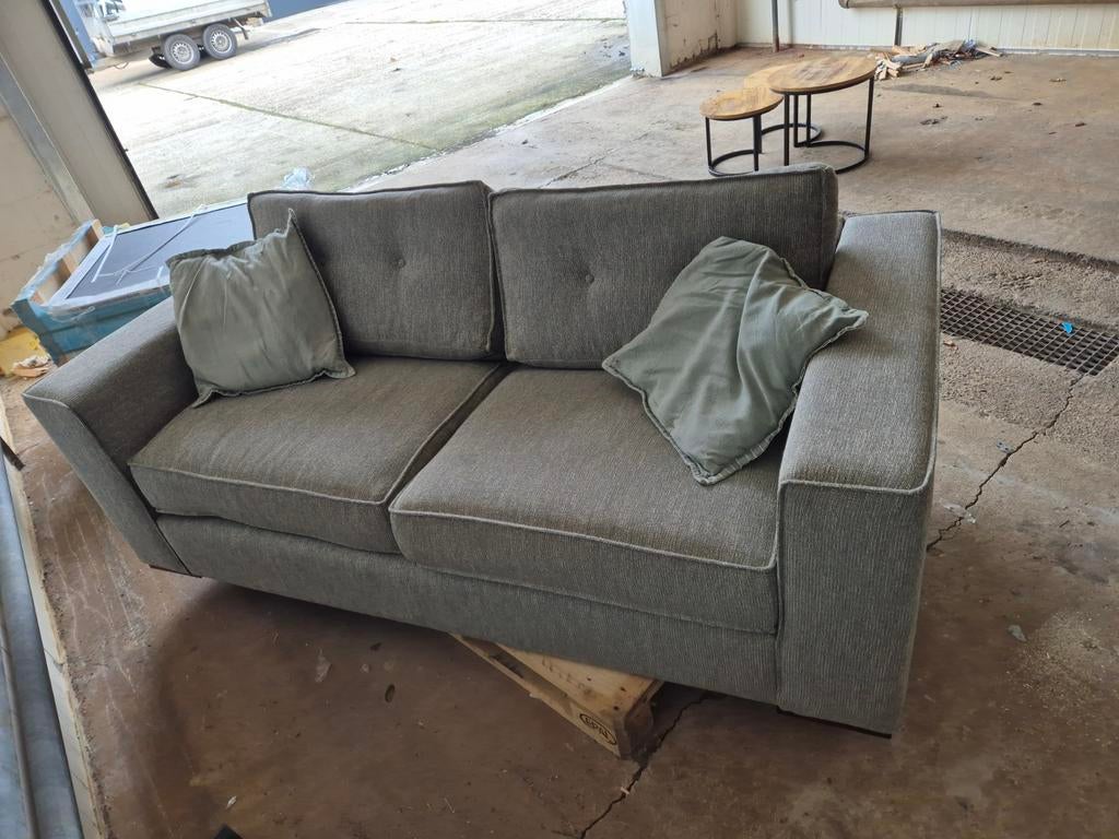 Comfortabele 2-persoons bank - Ideaal voor kleine ruimtes, Huis en Inrichting, Banken | Sofa's en Chaises Longues, Gebruikt, 150 tot 200 cm