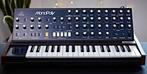 Behringer Mono Poly analog synth met decksaver, Muziek en Instrumenten, Ophalen, Zo goed als nieuw, Overige aantallen, Overige merken