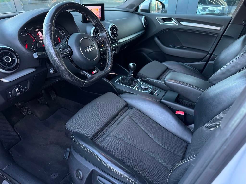 Audi A3 Limousine 1.4 TFSI CoD Ambition 2X S-line, Gebruikt, Zwart, 4 cilinders, Origineel Nederlands