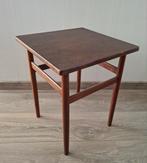 Vintage jaren 60 teakhouten bijzettafeltje, Gebruikt, 50 tot 100 cm, Ophalen of Verzenden, 25 tot 50 cm