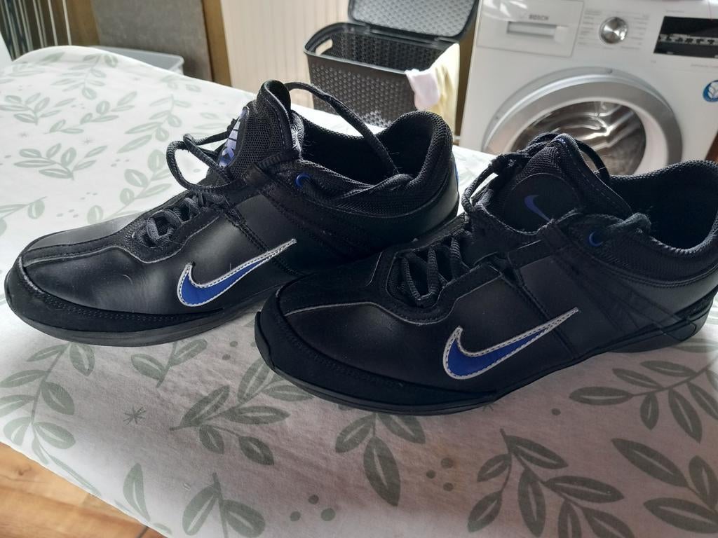 Nike schoenen maat 40, Sport en Fitness, Ophalen, Zo goed als nieuw