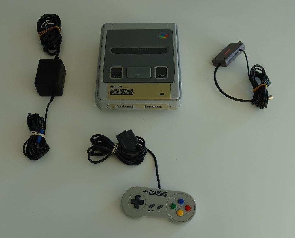 Super Nintendo Compleet met Controller, Ophalen, Zo goed als nieuw, Met 1 controller