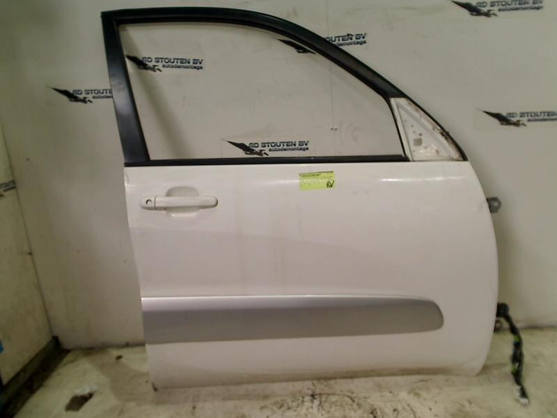 Portier Rechts Voor Toyota RAV4 (A2) (2001-05/2005-11), Gebruikt, Kundenbetreuung@toyota.de, Toyota-Allee 2, Köln 50858, , Duitsland