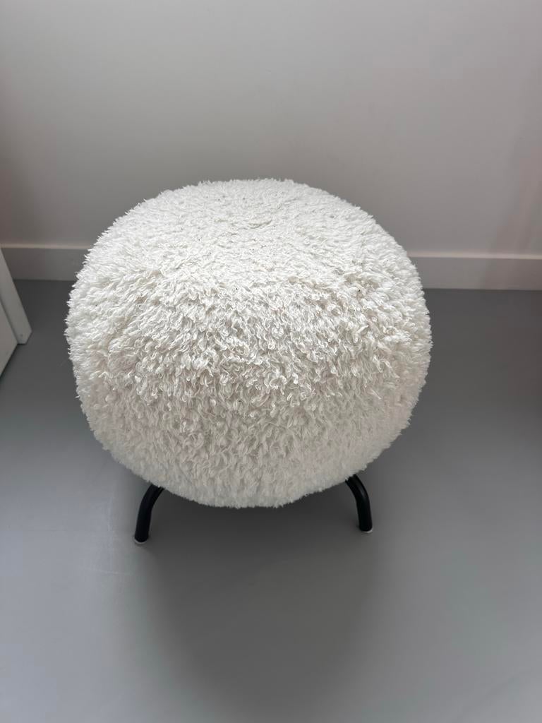 Witte fluffy poef, Minder dan 50 cm, Gebruikt, Rond, Ophalen of Verzenden