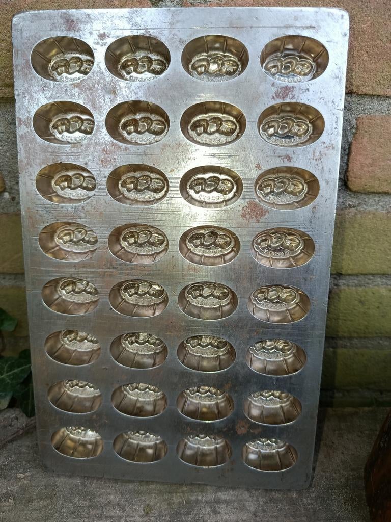 Antieke metalen vorm voor droste bonbons, Zilver, Ophalen of Verzenden, Metaal, Overige merken