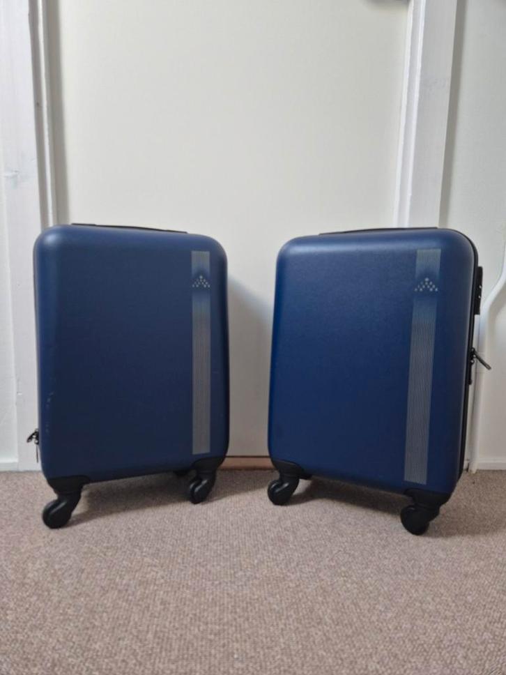 2x Blauwe Reiskoffer - Handbagage formaat, Sieraden, Tassen en Uiterlijk, Tassen | Reistassen en Weekendtassen, Gebruikt, Blauw