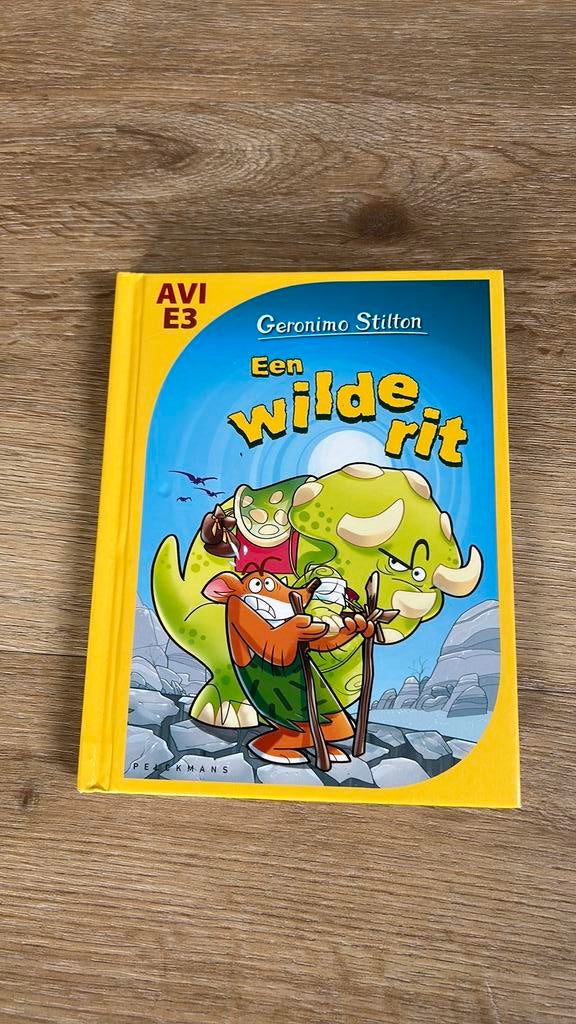 Geronimo Stilton - Een wilde rit, Boeken, Fictie algemeen, Geronimo Stilton, Ophalen of Verzenden, Zo goed als nieuw