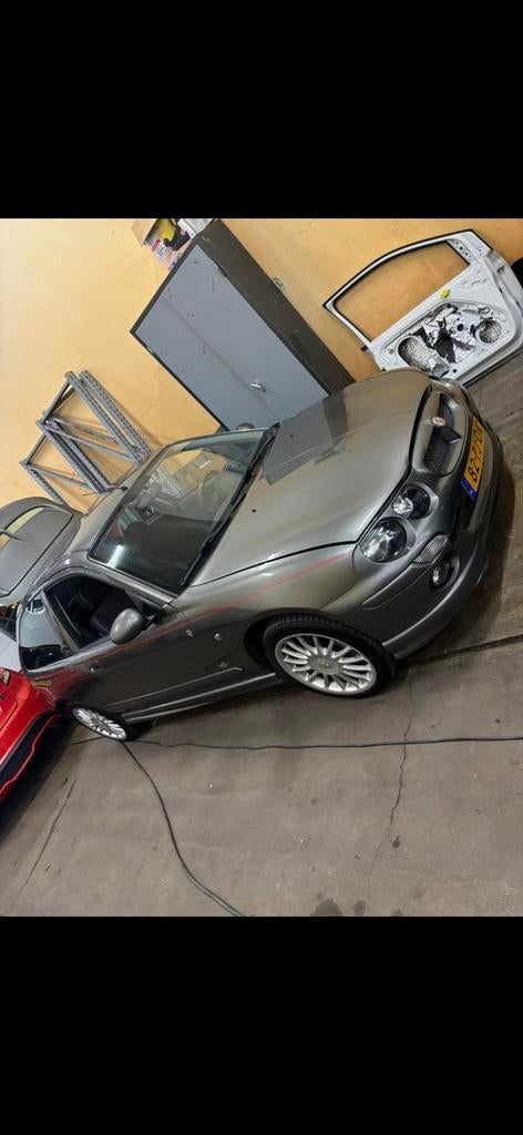 MG ZR 1.4 105 3DR 2004 Grijs, Auto's, MG, Voorwielaandrijving, 15 km/l, 40 €/maand, Zwart